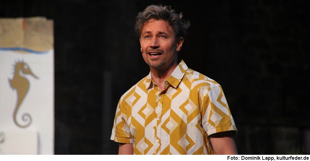 Oliver Arno als Sam in „Mamma Mia!“ (Foto: Dominik Lapp)