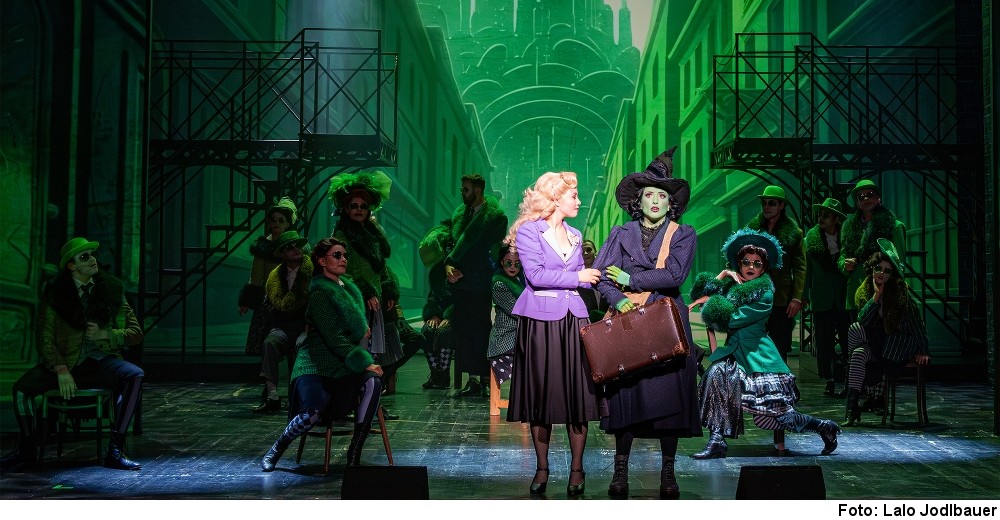„Wicked“ in Baden (Foto: Lalo Jodlbauer)