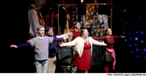 „Familie Cille rettet das Theater“ in Hamburg (Foto: Dominik Lapp)