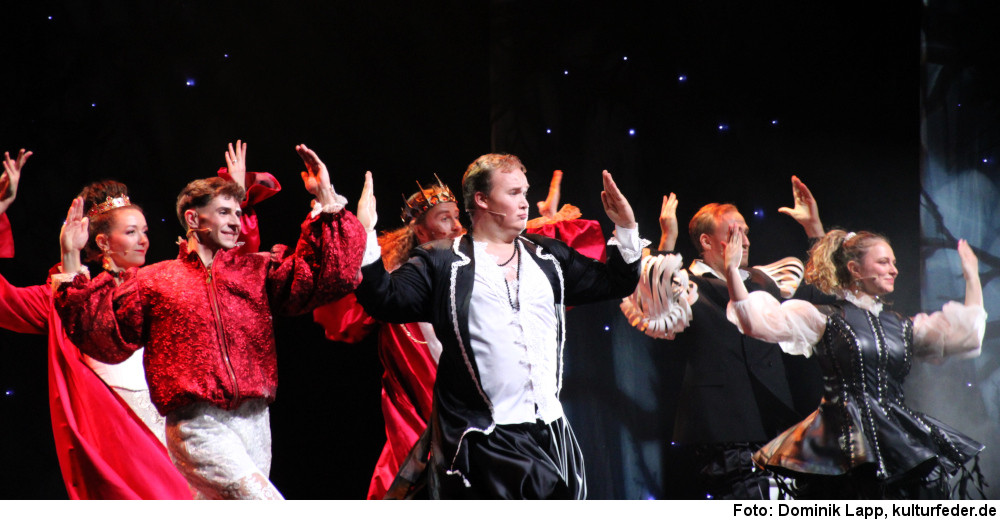 „Drei Haselnüsse für Aschenbrödel“ auf Tour (Foto: Dominik Lapp)