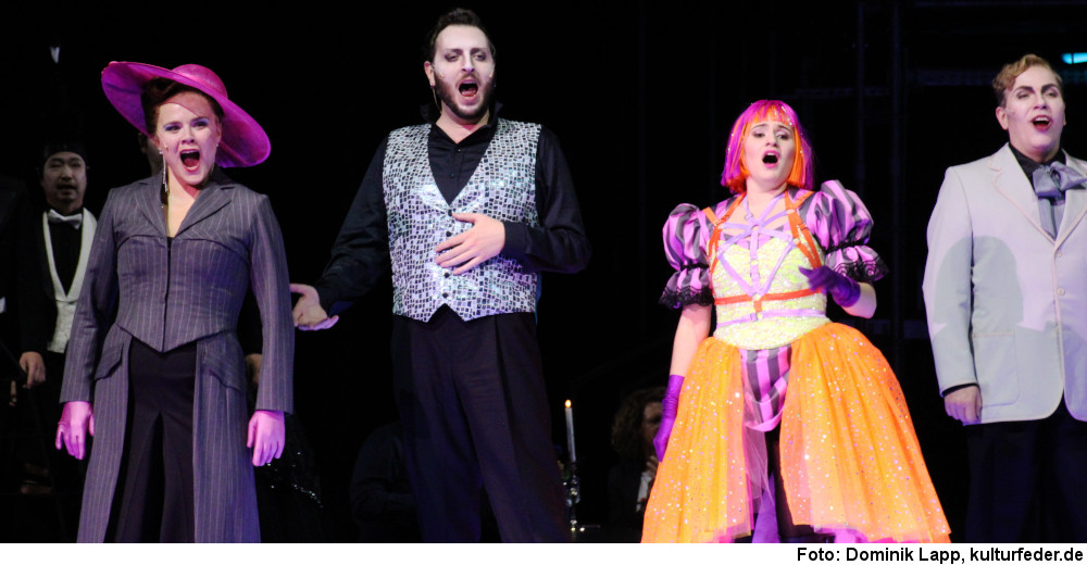 „Die Fledermaus“ in Kassel (Foto: Dominik Lapp)