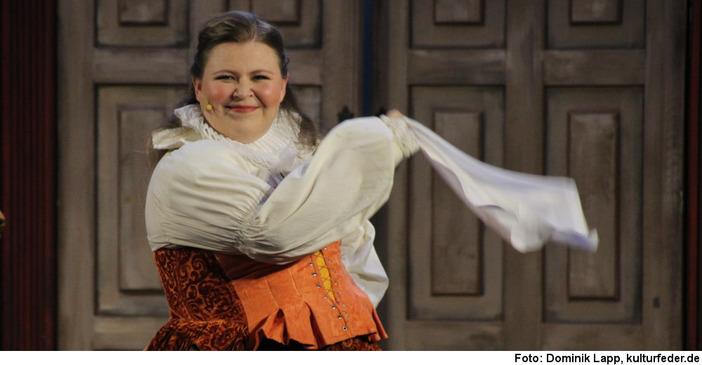 Janina Steinbach in „Something Rotten!“ (Foto: Dominik Lapp)