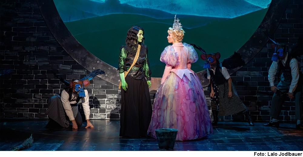 „Wicked“ in Baden (Foto: Lalo Jodlbauer)