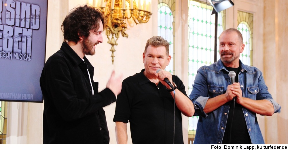 „Wir sind am Leben“ in Berlin ( Foto: Dominik Lapp)